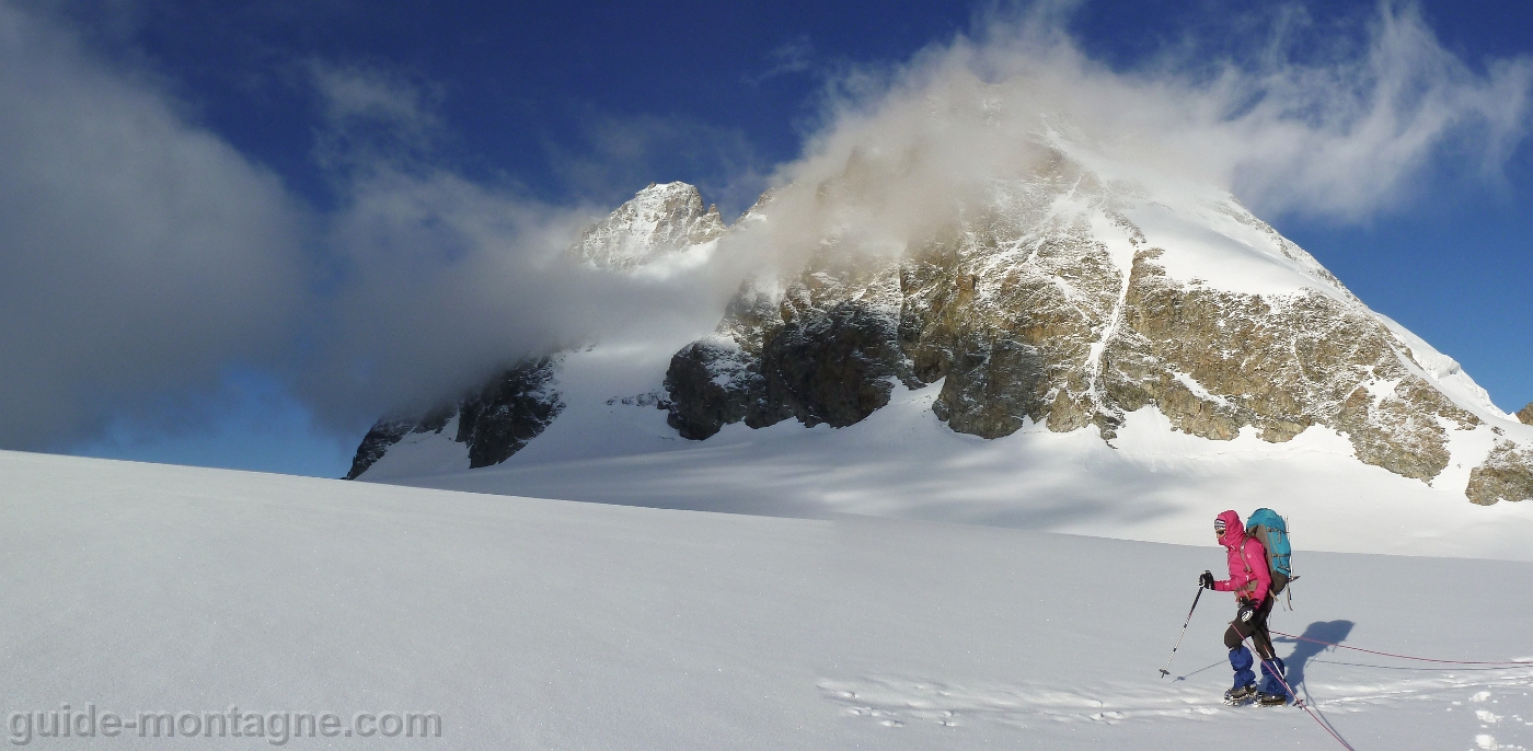 Cabane_Bertol-Schoenbiel_Hutte_06