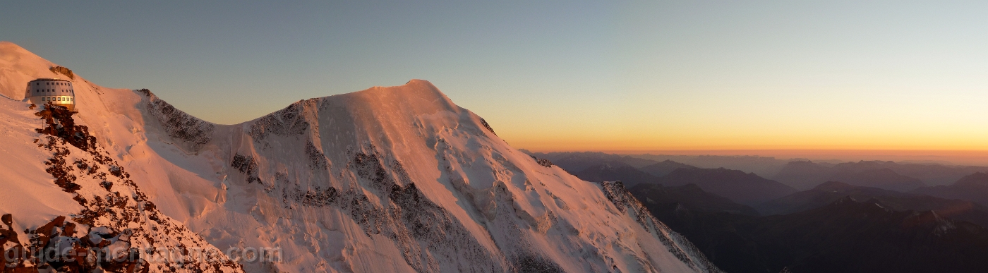 Vue_du_refuge_du_Gouter_1