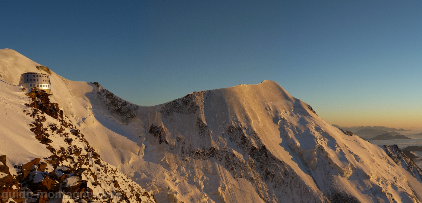 Vue_du_refuge_du_Gouter_5