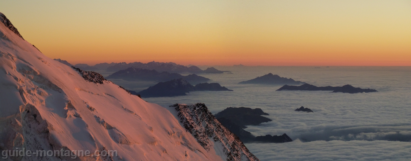 Vue_du_refuge_du_Gouter_8